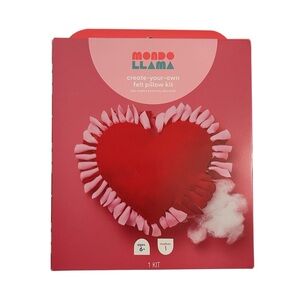 Mondo Llama Heart Felt Pillow Kit